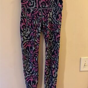 Stylish Pink and Black Patterned Leggings